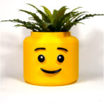 עציץ בצורת לגו