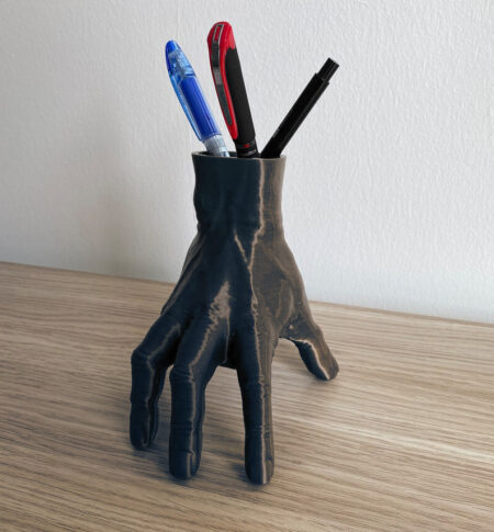 מעמד לעטים ועפרונות היד "דבר" ממשפחת אדמס