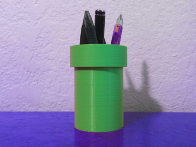 מעמד לעטים ועפרונות סופר מריו פייפ