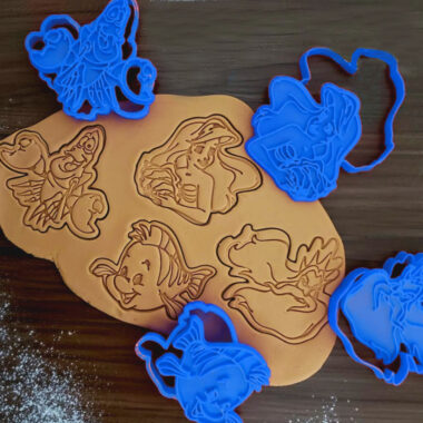 סט חותכני עוגיות בת הים הקטנה