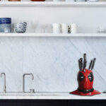 מעמד סכינים דדפול דן תלת מימד 2023